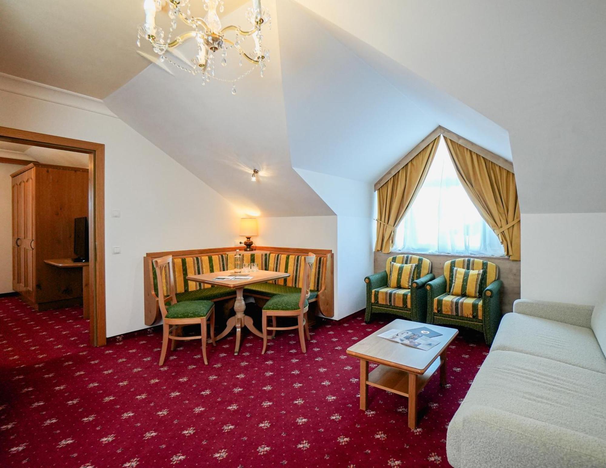 Hotel Oswald Selva di Val Gardena Zewnętrze zdjęcie