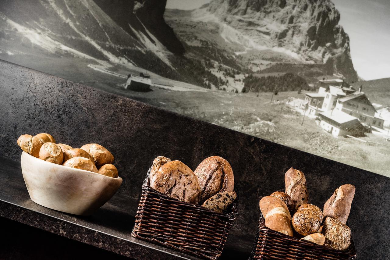 Hotel Oswald Selva di Val Gardena Zewnętrze zdjęcie